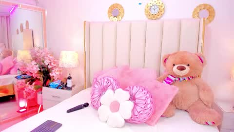 evangelin_ts online show from February 2026 02:25:02 PM