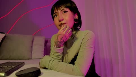 Eva online show from December 2024 04:10:01 PM