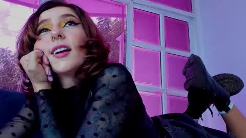 Evangelyne online show from September 2025 04:19:01 PM