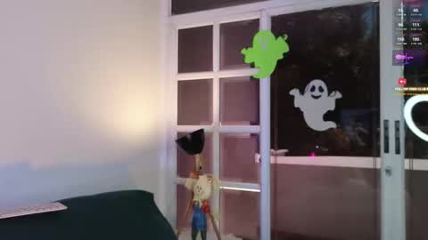 Evangelyne online show from October 2025 03:41:01 PM