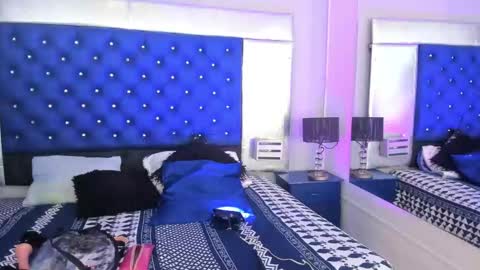 evanllelyne online show from October 2025 12:09:02 PM