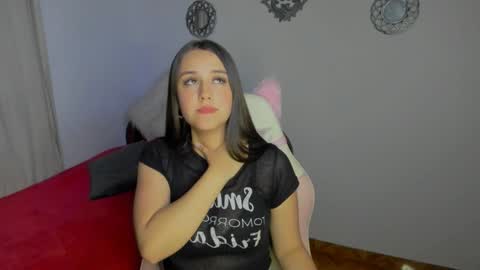 Snapshot of evans_hailey_15 chatting on February 2025 04:25:01 AM hailey online show from February 2025 04:25:01 AM