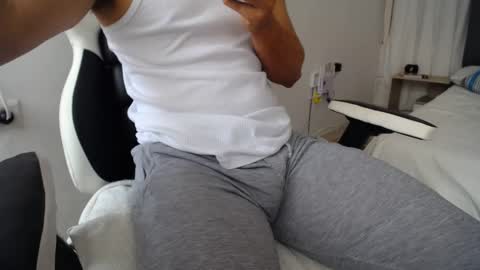 Evan online show from December 2024 07:48:02 PM