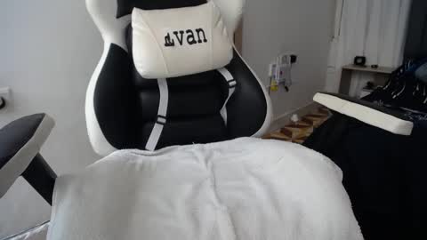 Evan online show from January 2025 05:33:01 PM