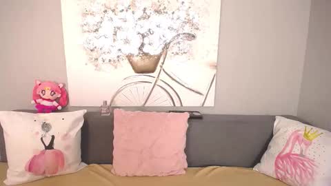 Adelina online show from November 2025 05:18:02 AM