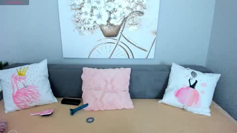 Adelina online show from December 2025 05:17:02 AM