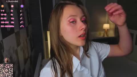 Eva online show from November 2025 07:25:01 PM