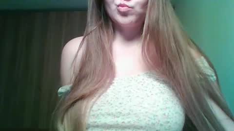 evasapples2026 online show from February 2026 11:14:01 PM