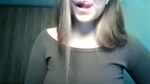 evasapples2026 online show from March 2026 09:10:02 PM