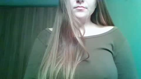 evasapples2026 online show from March 2026 09:40:01 PM