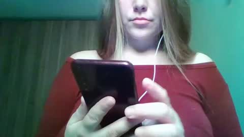 evasapples2026 online show from April 2026 07:48:01 PM