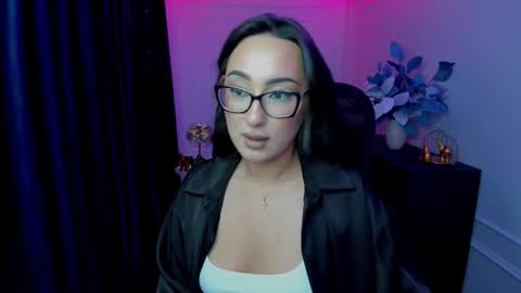 evasarazardje online show from November 2025 07:15:01 PM