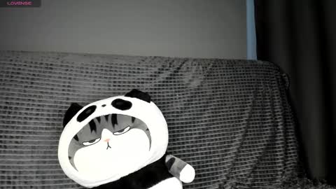 evaveenus online show from February 2025 09:03:01 AM