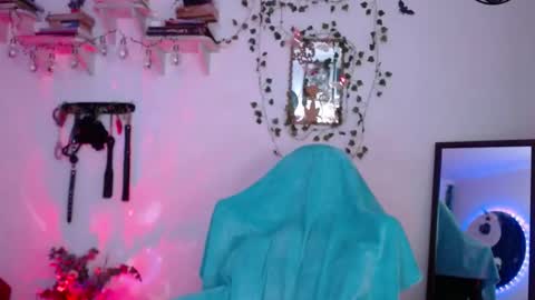 Eve Blue  friends. IG eve blue77 TW EveBlue 1 OF eveblue7 online show from November 2025 02:33:01 AM