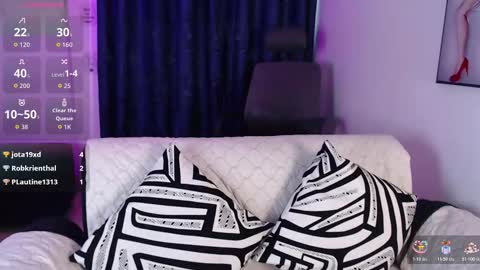 Evee online show from November 2025 01:22:01 PM