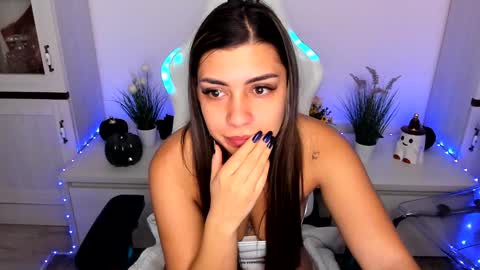 eveeevian online show from December 2024 05:38:02 AM