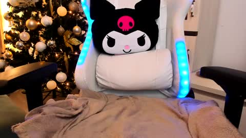 eveeevian online show from December 2024 10:42:02 AM