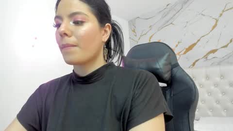 evelin__thompsson online show from March 2026 03:45:02 AM