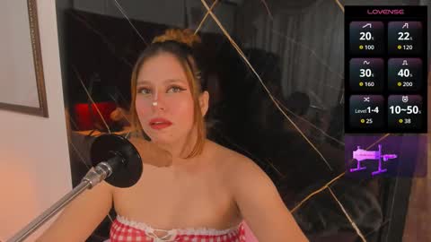 EVELIN online show from September 2025 12:28:01 PM