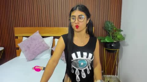 BELLA online show from March 2025 03:07:02 PM