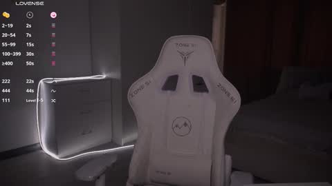 Evelina online show from October 2025 10:48:01 AM