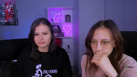 evelina online show from November 2025 09:19:02 PM