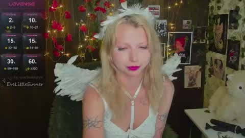 Eve online show from October 2025 11:49:01 PM