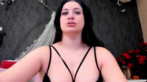 evellynereys online show from January 2026 05:00:01 AM