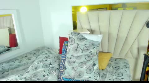 DAYANITA online show from January 2025 10:18:01 PM