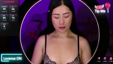 Evelyn online show from November 2025 10:49:02 AM