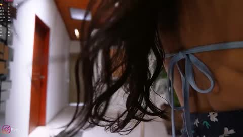 Snapshot of evelyn_evelyn chatting on February 2026 05:13:02 PM evelyn evelyn online show from February 2026 05:13:02 PM