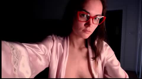 Evelyn online show from March 2026 12:01:02 PM