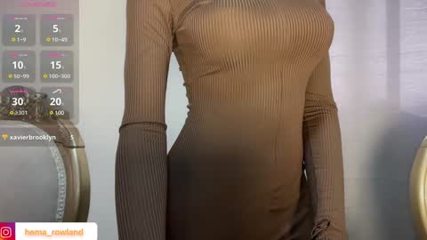 E V E L Y N  online show from January 2025 12:49:01 PM