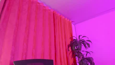 Evelyn Sandoval online show from March 2026 02:02:02 AM