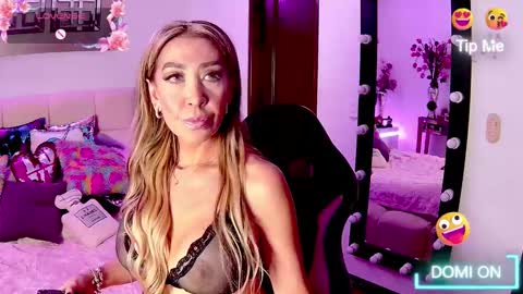 EvelynaGrey online show from November 2025 05:28:02 AM