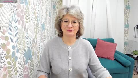 Snapshot of evelynblissful chatting on December 2024 05:07:01 AM Evelyn online show from December 2024 05:07:01 AM