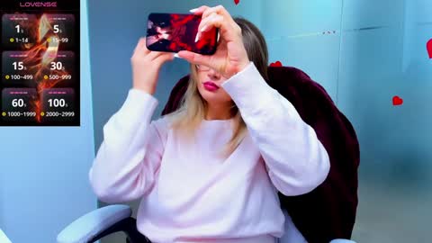 evelyne_rose online show from January 2025 06:17:01 AM