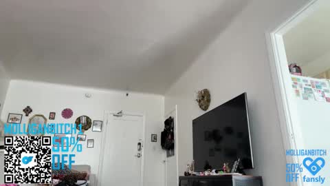 Evelyn online show from February 2026 09:30:02 PM