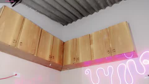 everlin_01 online show from June 2026 07:34:02 PM