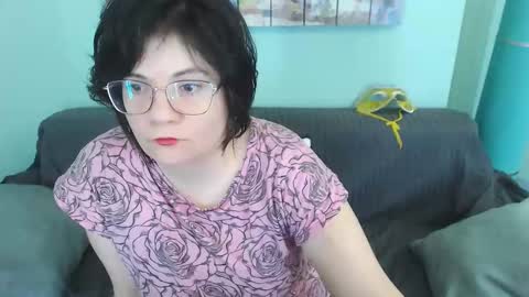 Everly online show from February 2025 07:34:02 AM