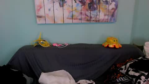 Everly online show from April 2026 08:39:03 AM