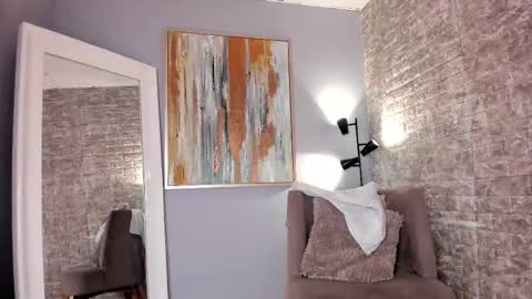 Sophia online show from February 2025 07:47:01 PM