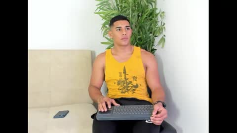 Snapshot of evessinn chatting on June 2026 05:04:01 PM luis online show from June 2026 05:04:01 PM