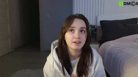 Snapshot of evi_woow chatting on February 2025 09:43:02 PM evi_woow online show from February 2025 09:43:02 PM