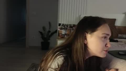 Snapshot of evi_woow chatting on September 2025 12:45:02 AM evi_woow online show from September 2025 12:45:02 AM