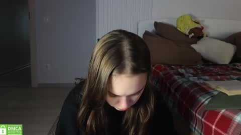 Snapshot of evi_woow chatting on November 2025 06:01:02 PM evi_woow online show from November 2025 06:01:02 PM