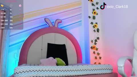 My name is Evie  nice to meet you  really get to know me better private is open  online show from February 2025 12:41:01 AM