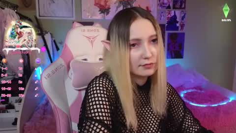 Evie online show from December 2024 11:03:02 PM