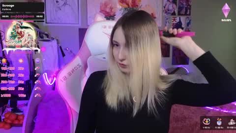 Evie online show from December 2024 08:23:02 PM