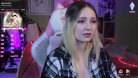 Evie online show from December 2024 04:06:02 AM